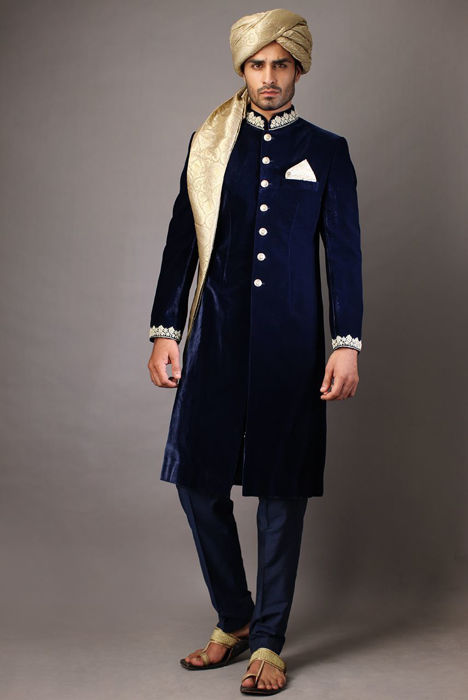 Picture of Royal blue velvet sherwani