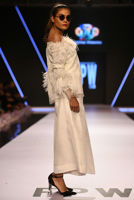 Picture of White tuft (DRS1038)