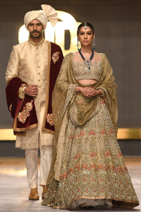Picture of Cream jamawar sherwani