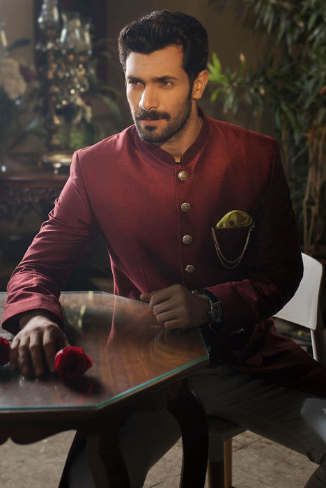 Garnet sherwani